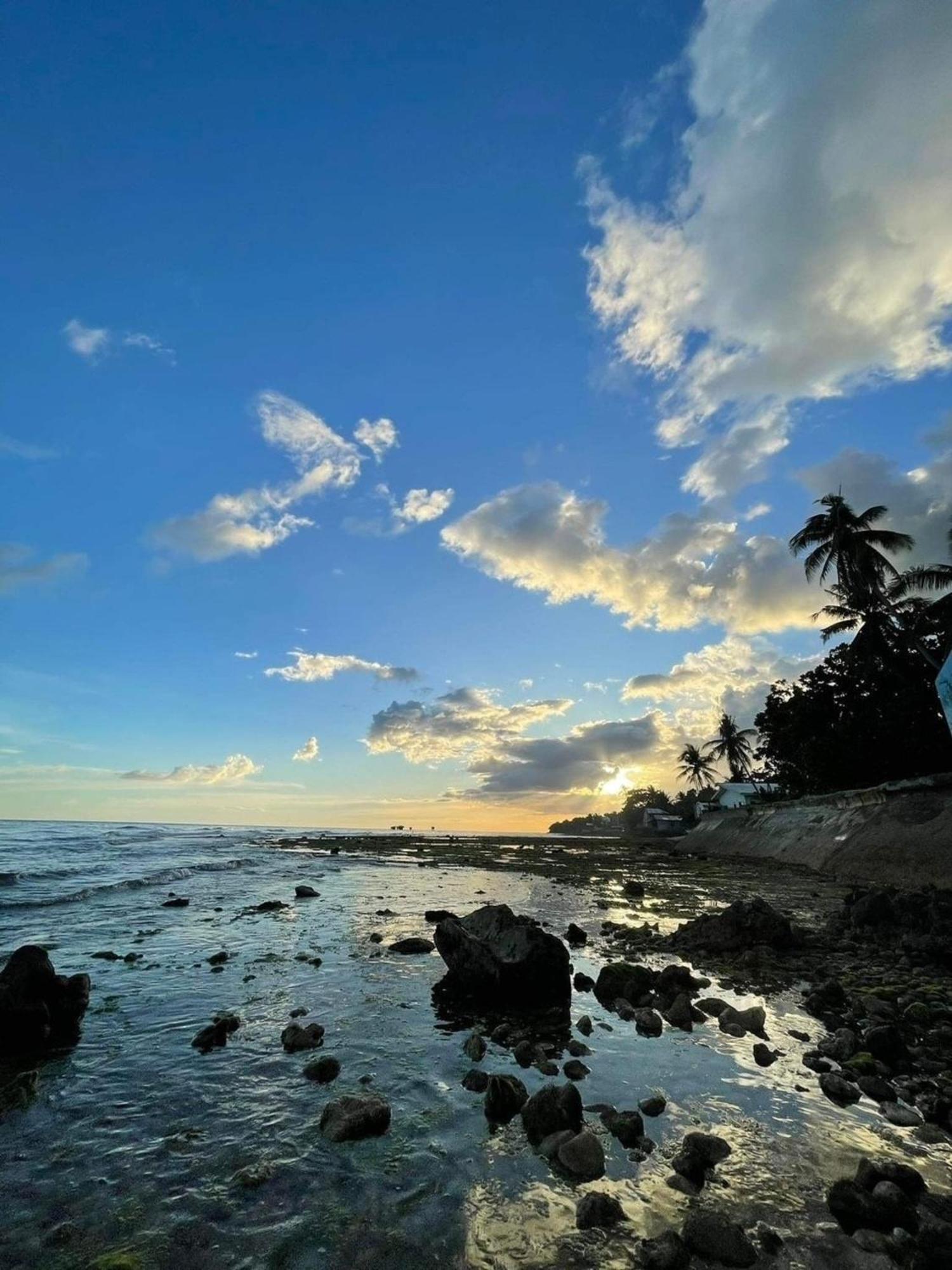 Spacious Seaview Studio In Lila, Bohol Hotel Exterior photo